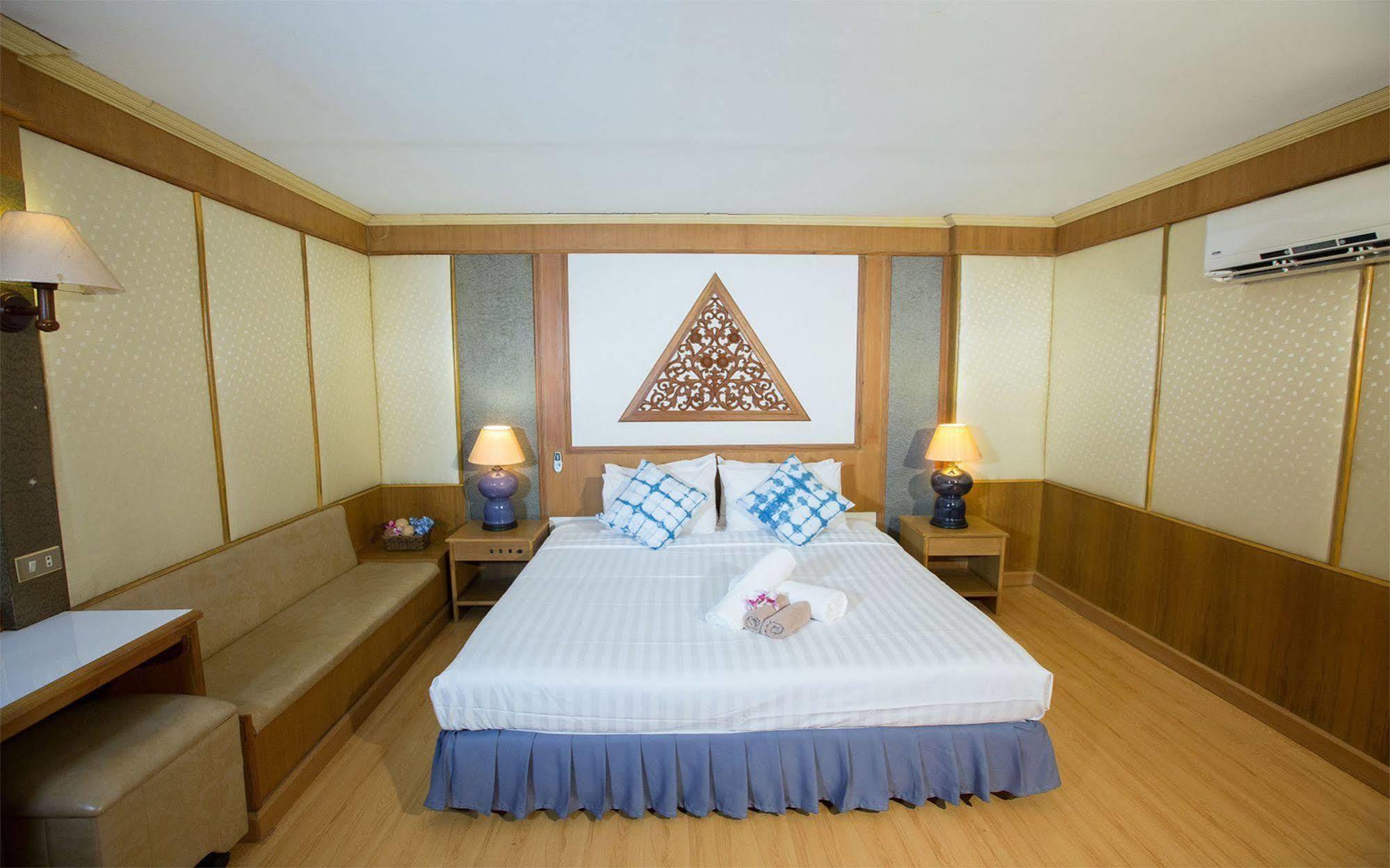 Phrae Nakara Hotel Exterior photo